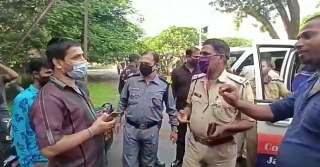 Two bikers nabbed while trying to snatch mobile near JRD Sports Complex